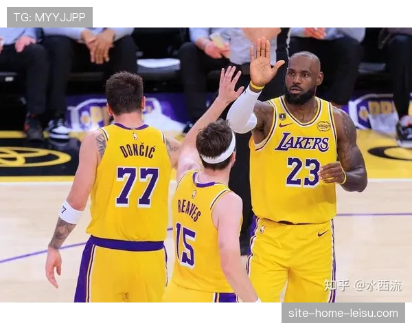 湖人季后赛首轮对阵火箭 后场双核缺阵詹姆斯独扛进攻组织重担